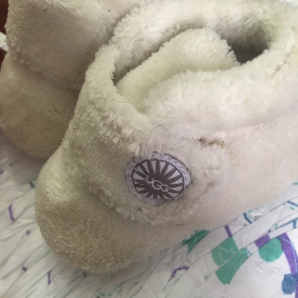 Uggs for infants awesome condition - Picture 2 of 4